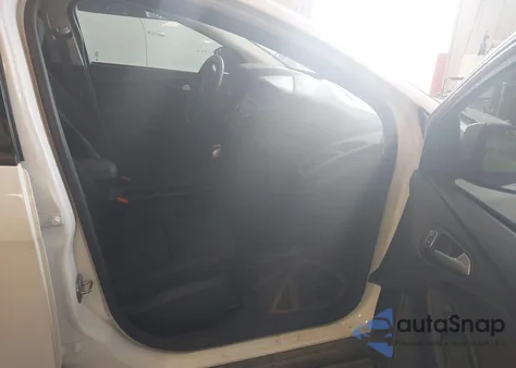 2015 Ford Focus Se z USA, uszkodzony, nr VIN 1FADP3K20FL288709